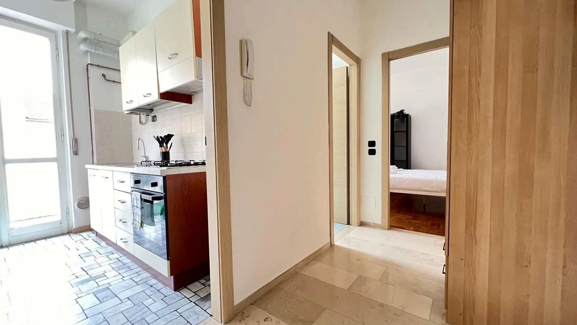 Big Urban Nest Apartment Milan
